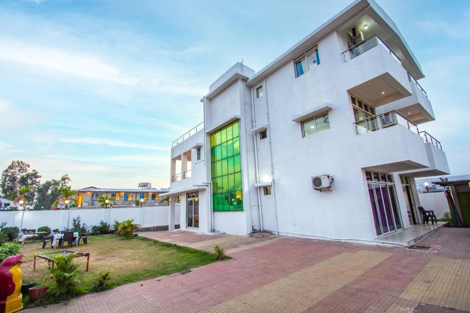 Empyrean Stay Ll 6Bhk Ll Royal Bramha Palace Ll Pvt Pool Ll Lonavala Eksteriør bilde