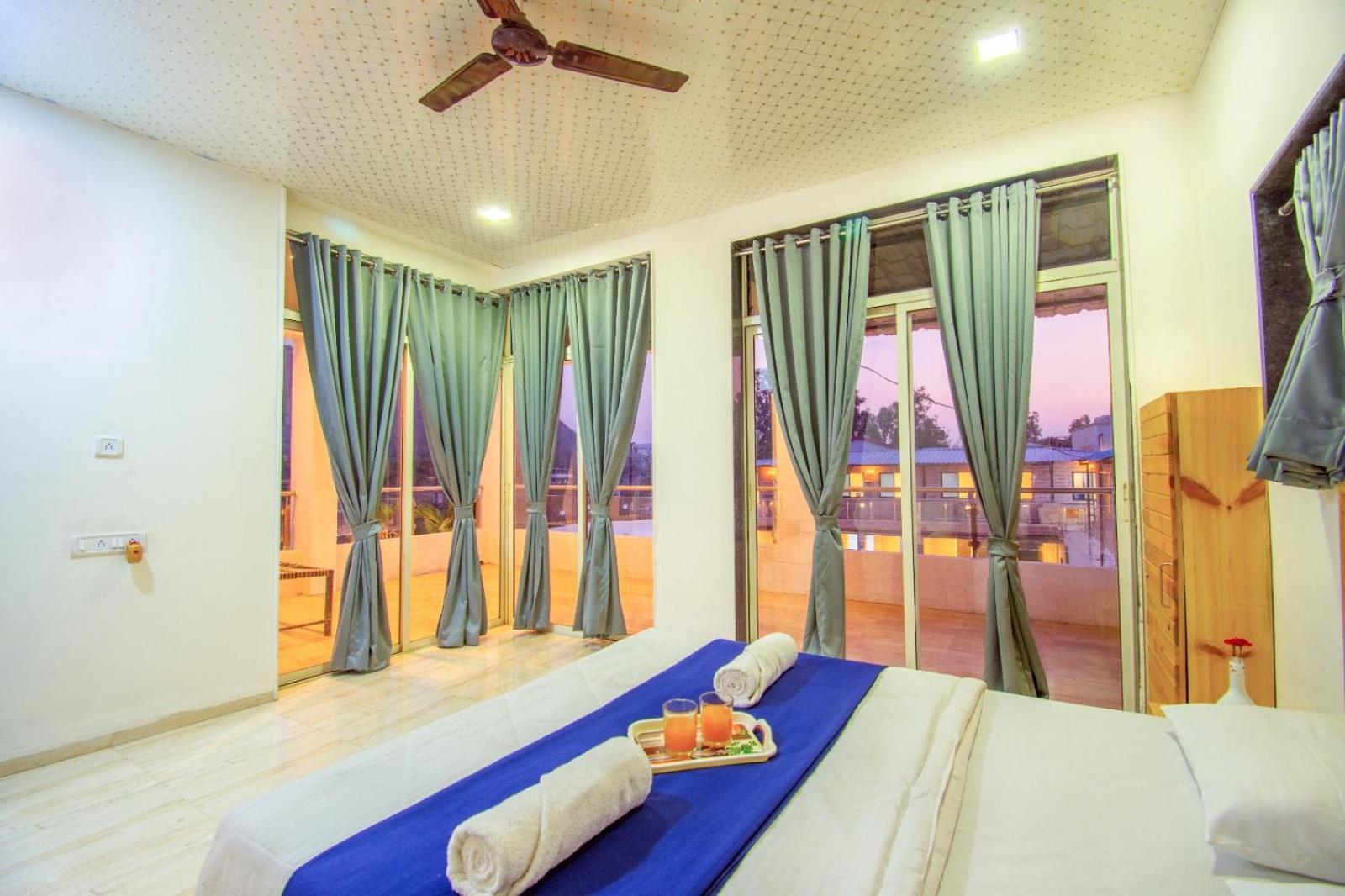 Empyrean Stay Ll 6Bhk Ll Royal Bramha Palace Ll Pvt Pool Ll Lonavala Eksteriør bilde